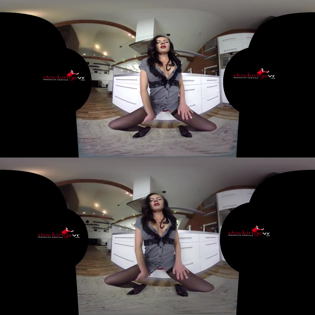 Lola Ver in Come Play With Me - StockingsVR