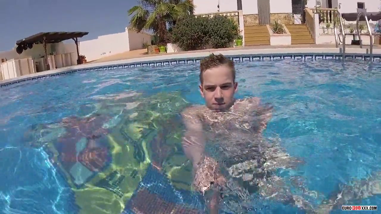 Taylor Blaze In Hot Films Himself Jacking Off By The Pool