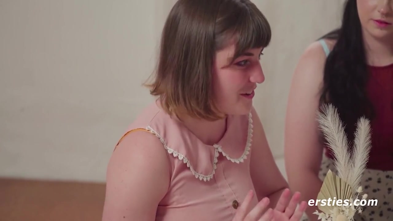 Laney Day - 4 Sexy Ladies Enjoy A Hot Lesbian Oral Sex Workshop