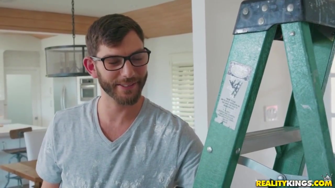 Logan Long And Naomi Swann In Gets Fucked By The Luckiest Repairman