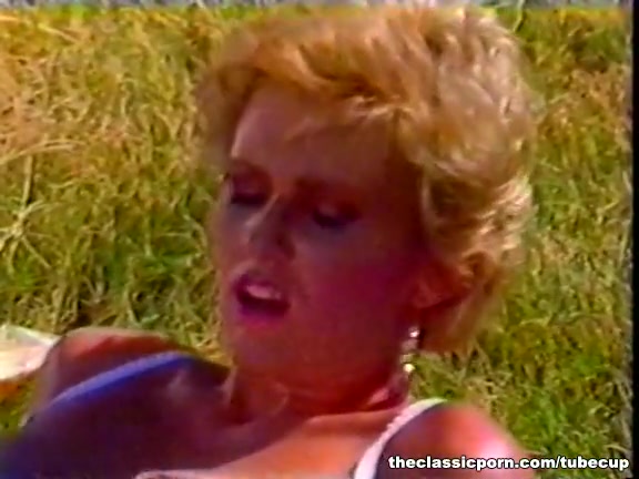 Furious fuck in the beauty parlor