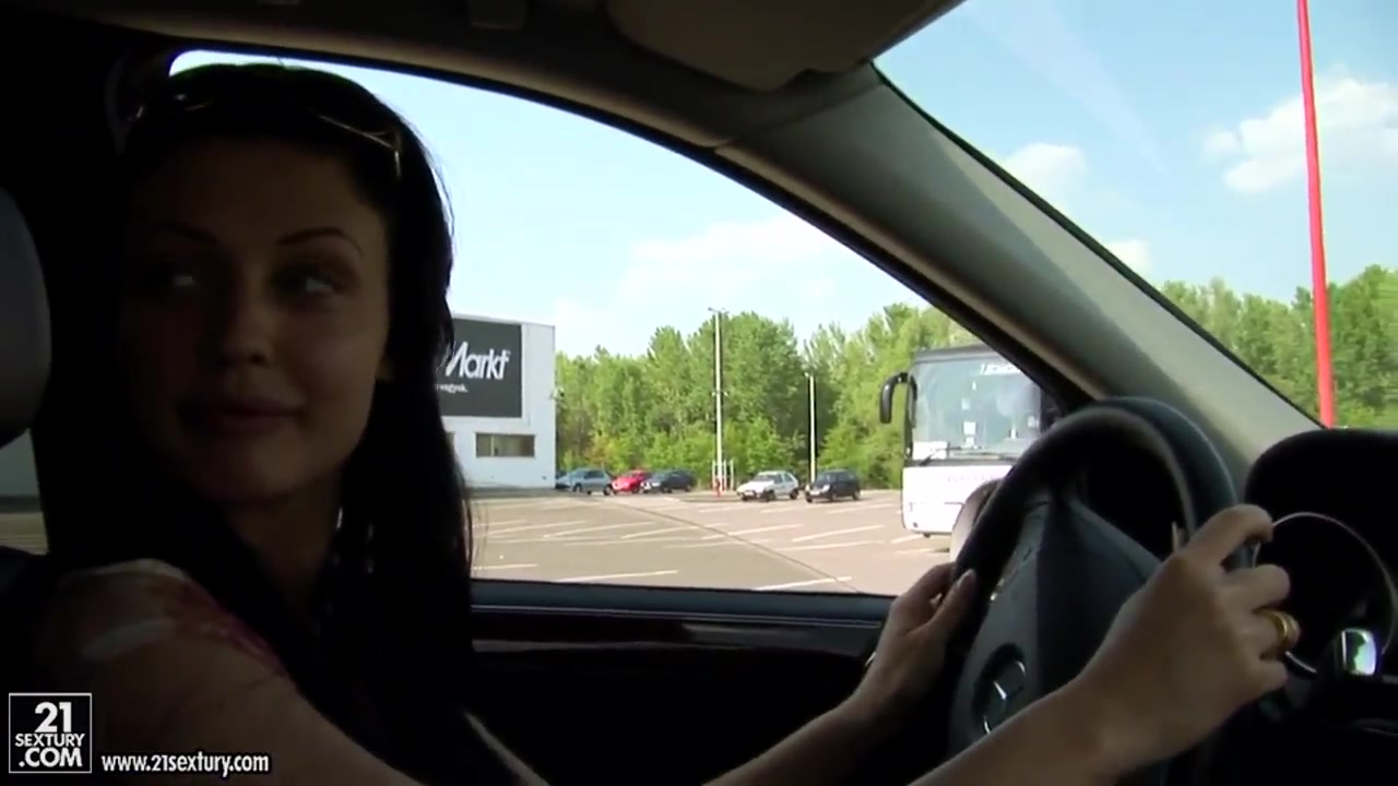 Aletta Ocean gose for a cruise 'round town