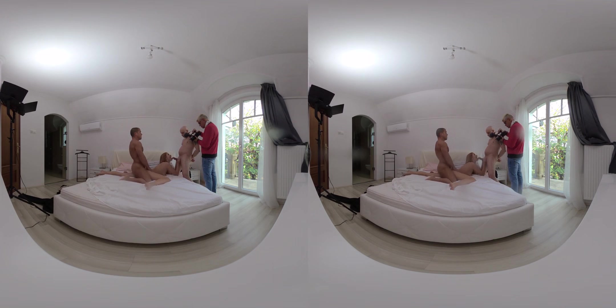 Dolly Dyson VR Behind The Scenes Part Two - Heating Ginger Gushes