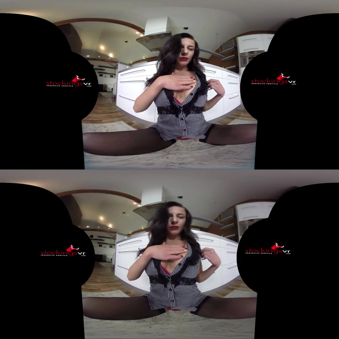 Lola Ver in Come Play With Me - StockingsVR