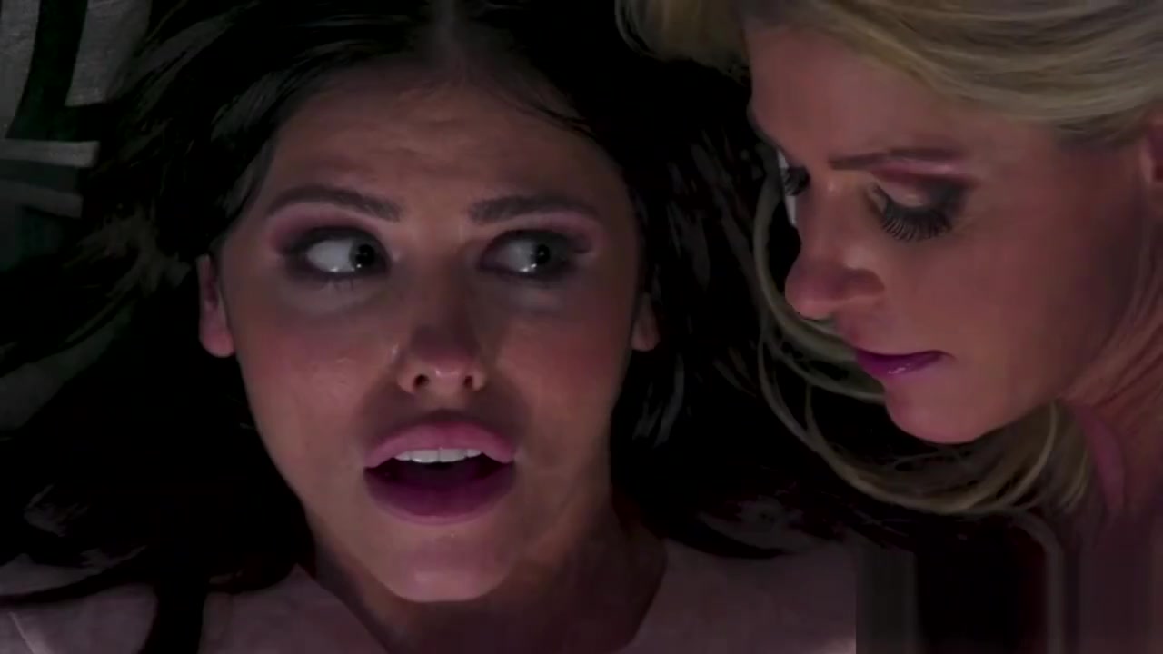 Two sluts Adriana Chechik and India Summer licks Christie Stevens pussy