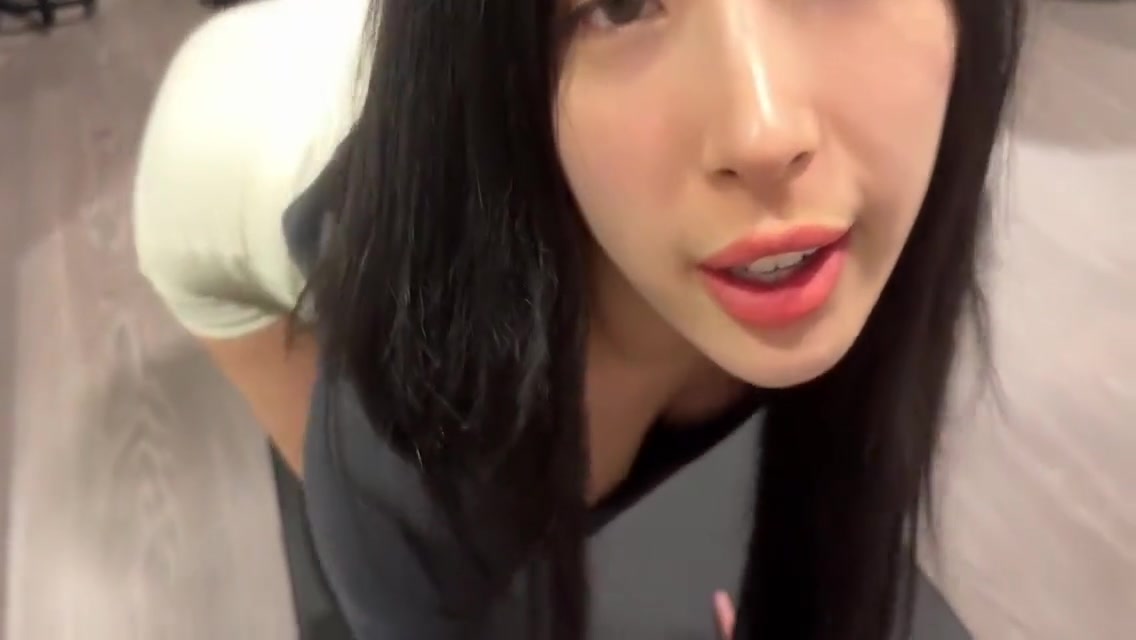 Cute Asian Girl Tricks Guy To Cum During No Nut November 14 Min With Elle Lee