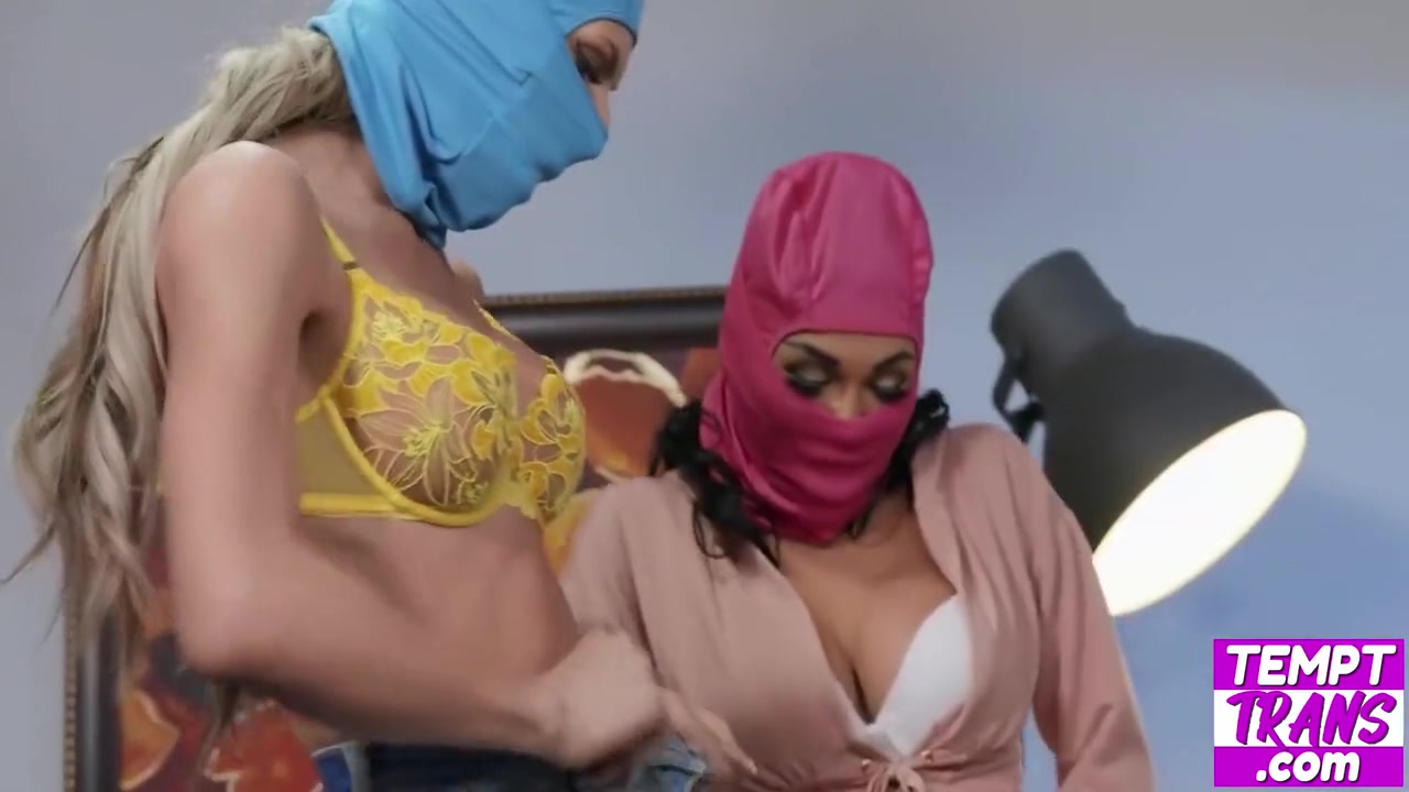 Vanessa Vega, Jesse Dubai And Eva Maxim In Wild And Carefree Trans Goddesses Fuck Hot Bank Receptionist