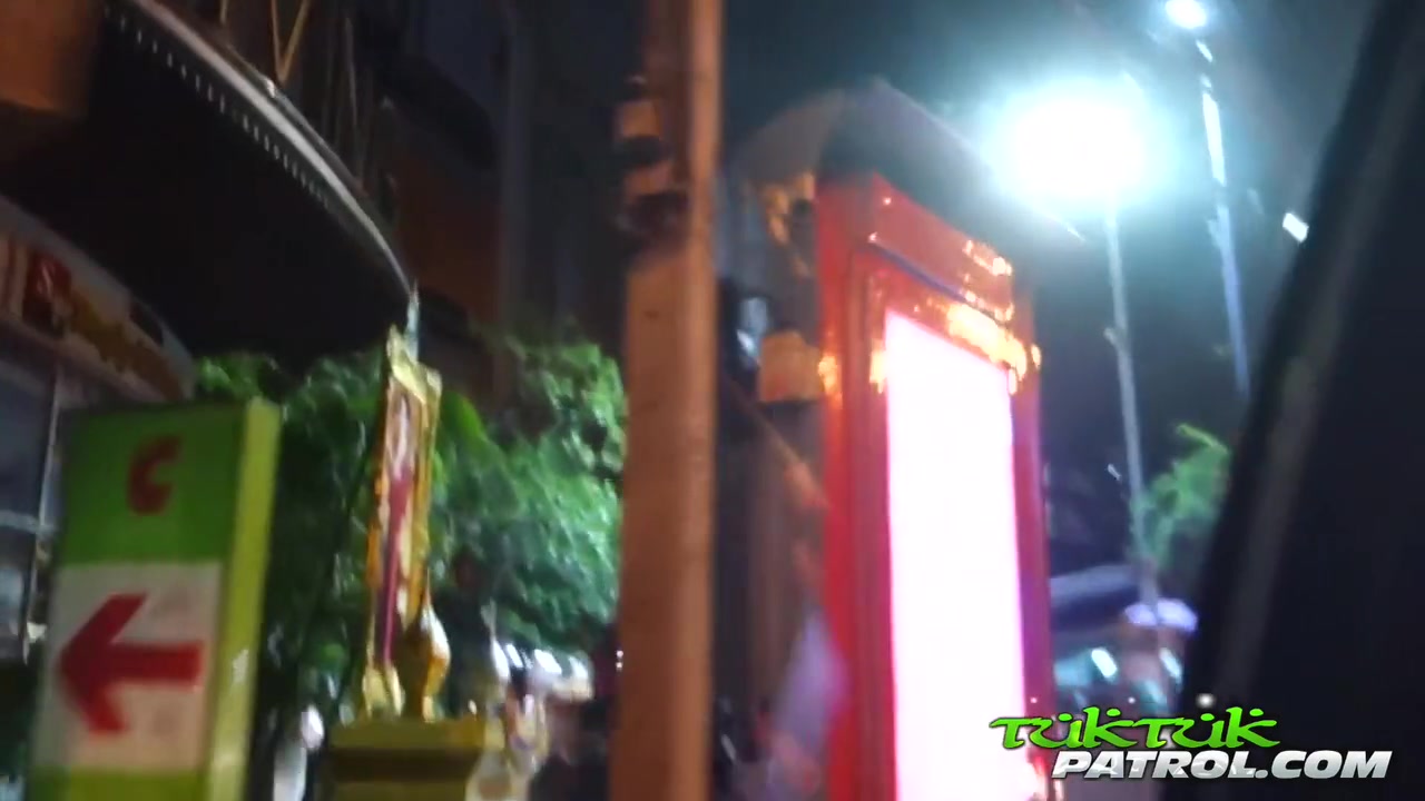 Tuk Tuk Patrol - Curvy Asian Manipulates Hips While Riding Foreign Dick 10 Min
