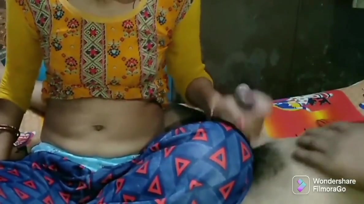 Chacha Ne Apni Bhatiji Ko Kamare Me Bulaya Aur Uski Tite Bure Ko Chodne Laga Indian Hot Girl Was Fucked By Her