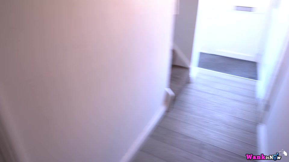 Dolly - Watch Me Whilst I Shower - Sexy Videos - WankitNow