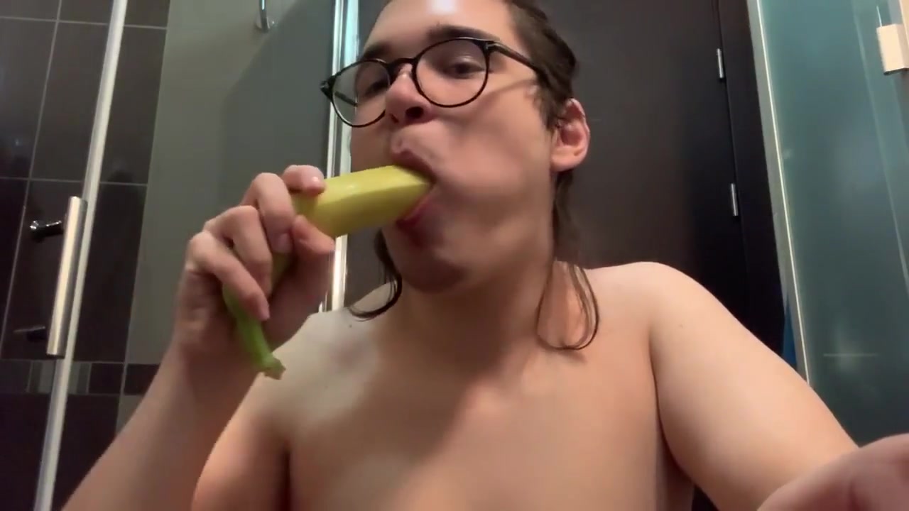 Fucking Myself With A Giant Banana!! destroyed Asshole