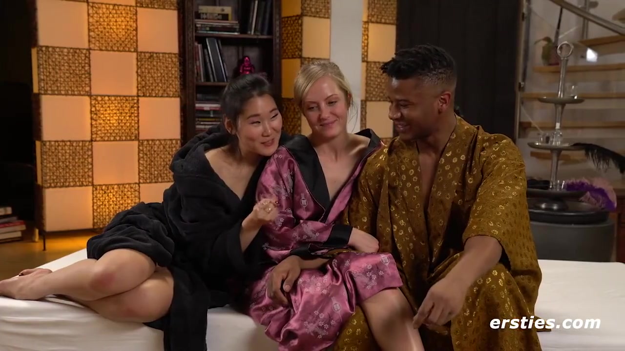 Hot Amateur Interracial Threesome