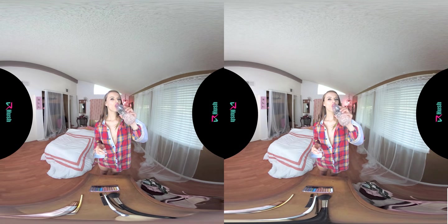 VRHUSH Jillian Janson rides her male sex doll