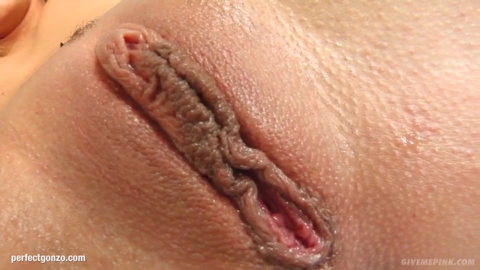 Solo hottie Anna masturbating on Give Me Pink with passion