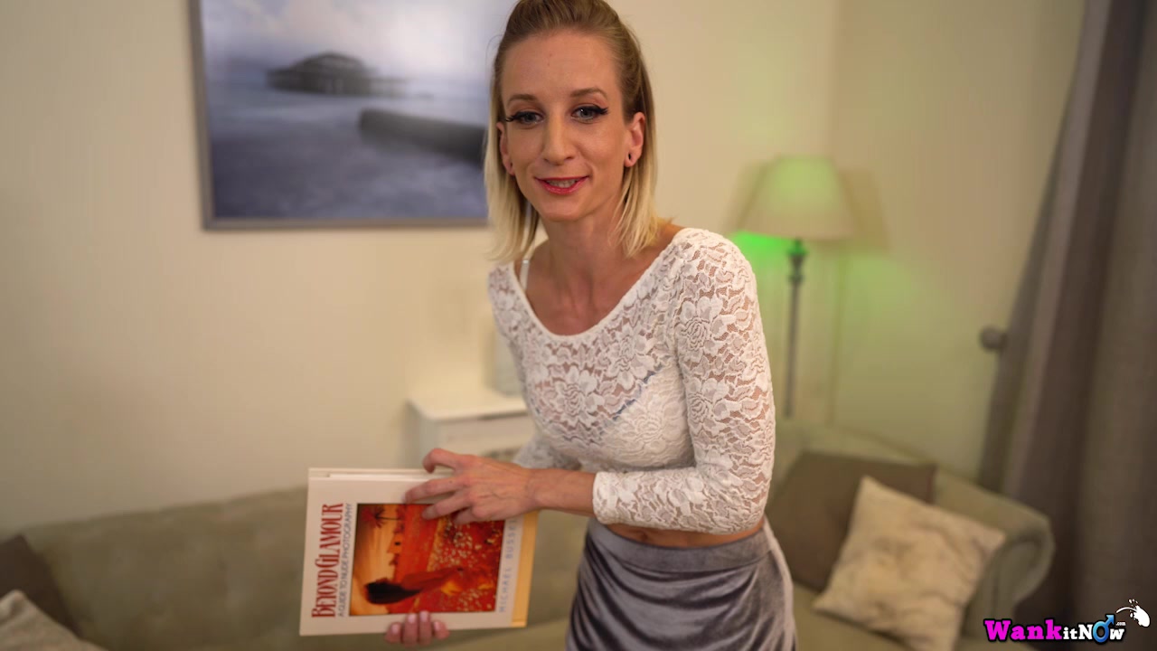 Luna Toxxxic - Fucking The Neighbour's Step son - Sexy Videos - WankitNow