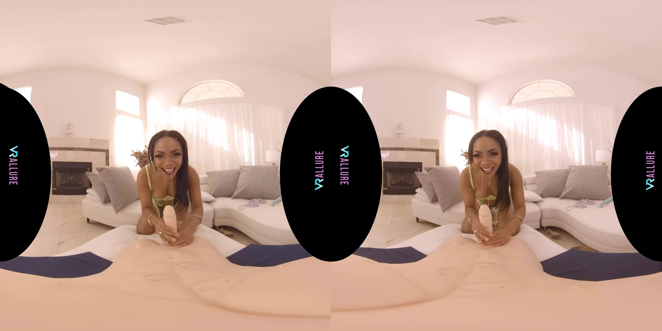 Let Me Try On These Outfits For You! - VRAllure