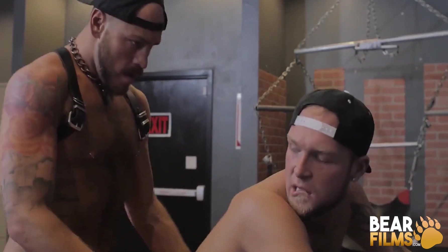 Muscle Bear Fucked By With Sebastian Sax And Parker Logan