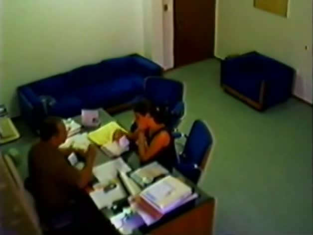 Quick amateur blow in the office