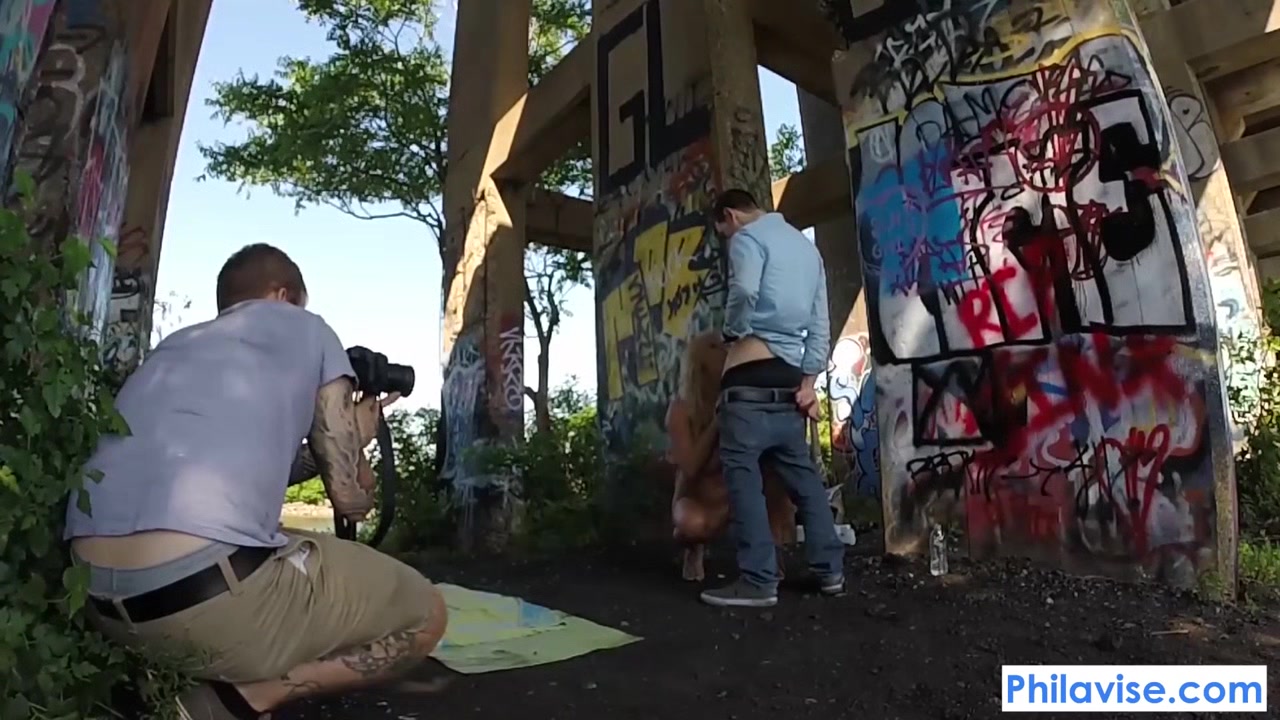 PHILAVISE-Action cam public milf fucking with Alyssa Lynn