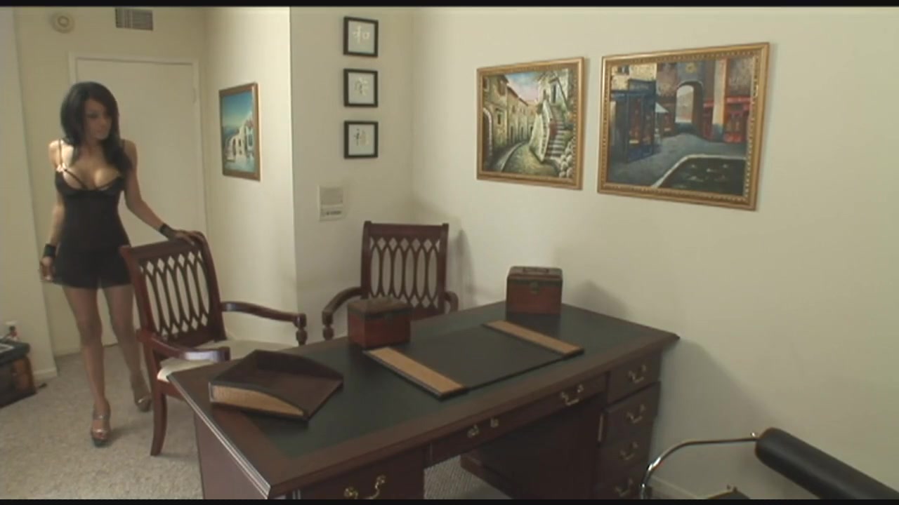 Slut Gets In Trouble For Sneaking Into Boss's Office