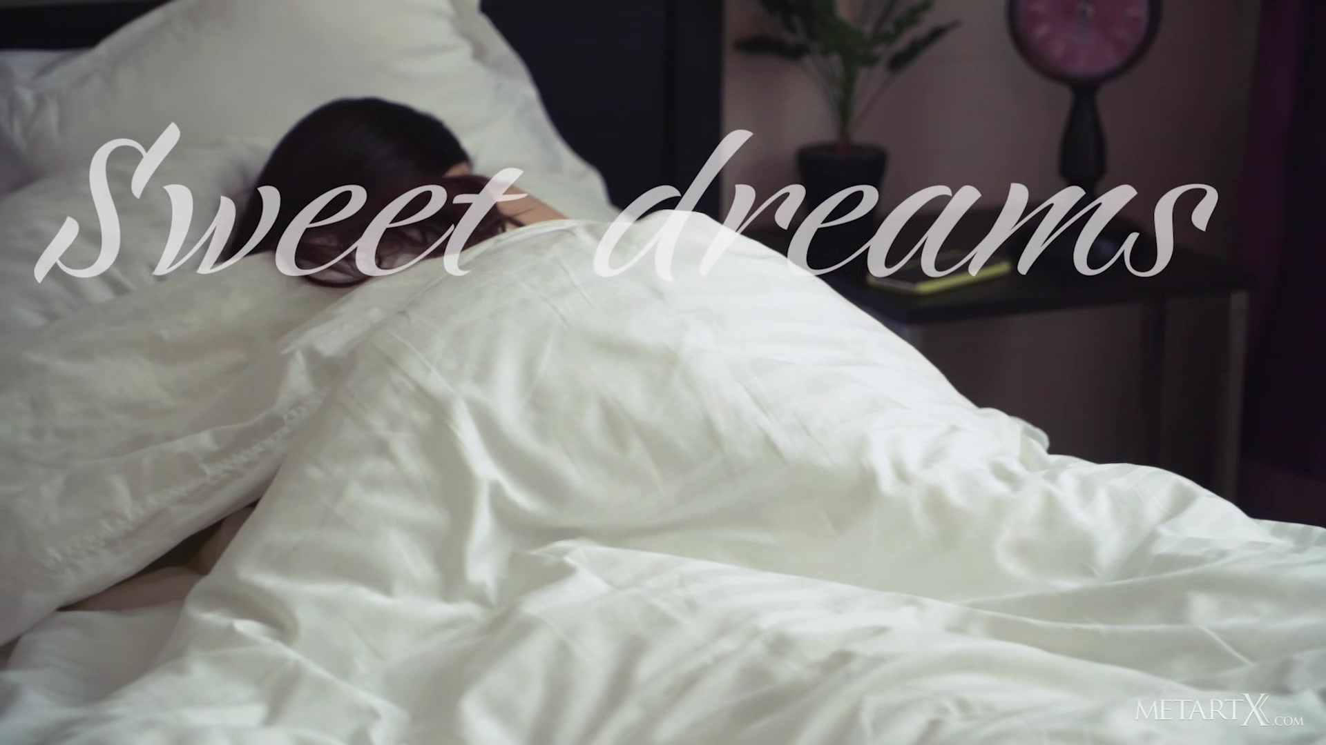 Sweet Dreams - Hayli Sanders - MetartX