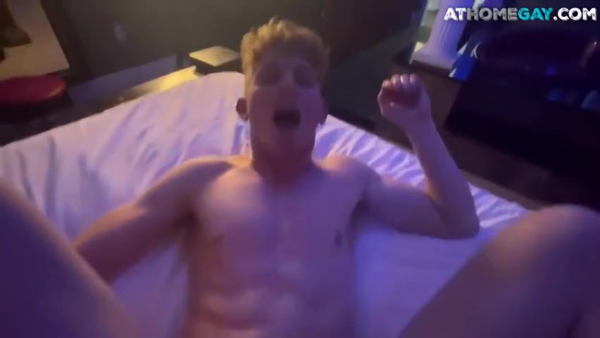 Amateur Twunk Fucked By Tattooed Athletic Stud At Home
