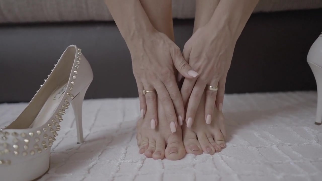 Jasmine, Self Feet Solo And Pussy Fingering