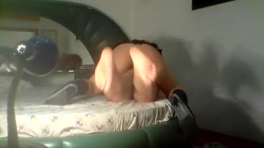 Mean Tgirl Top Gives Virgin Bottom Rough Painal