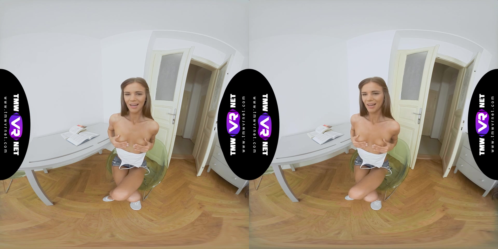 Sweetie rubs cunt to relax - TmwVRnet