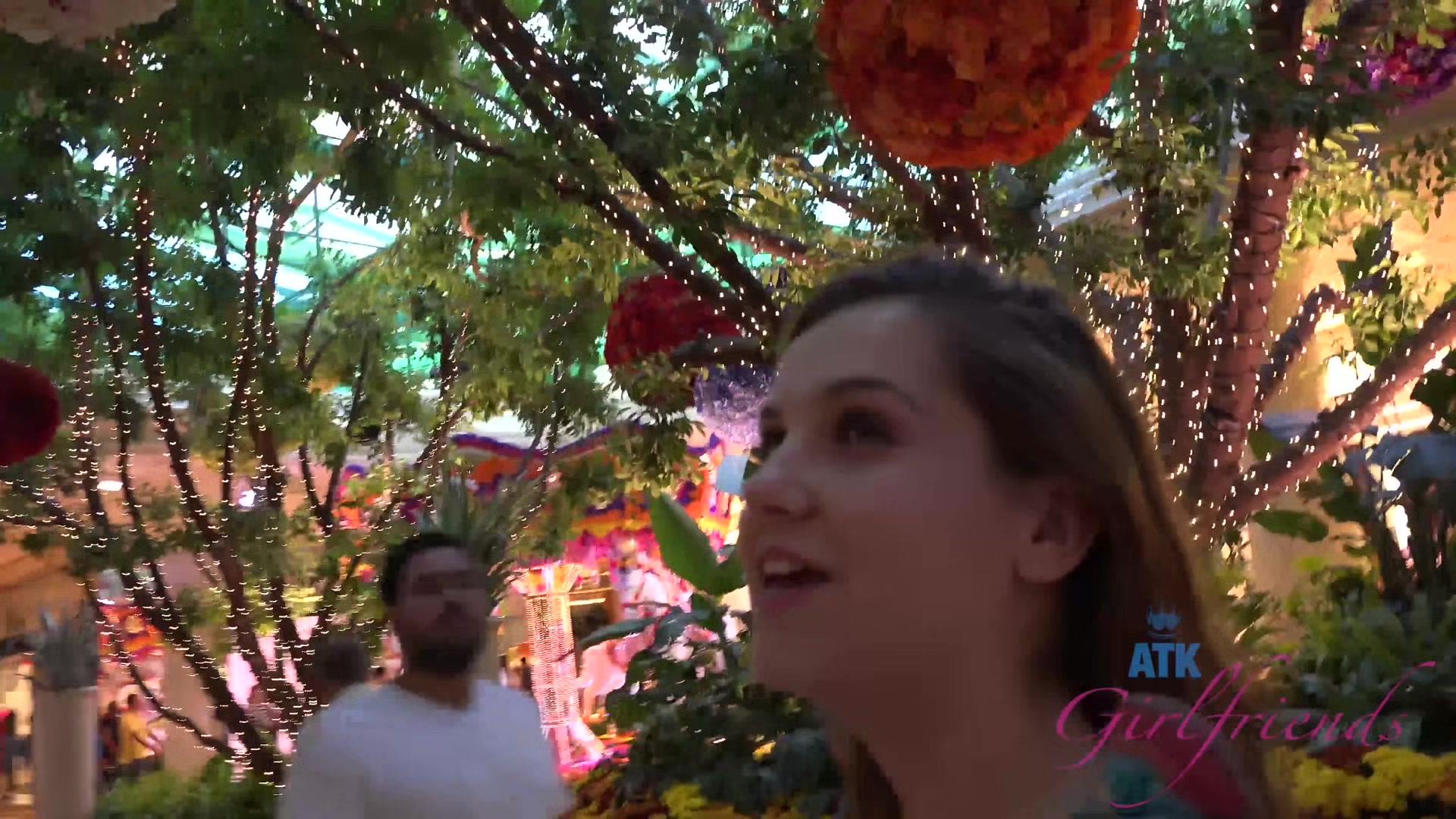 Virtual Vacation In Las Vegas With Kasey Warner 1/3