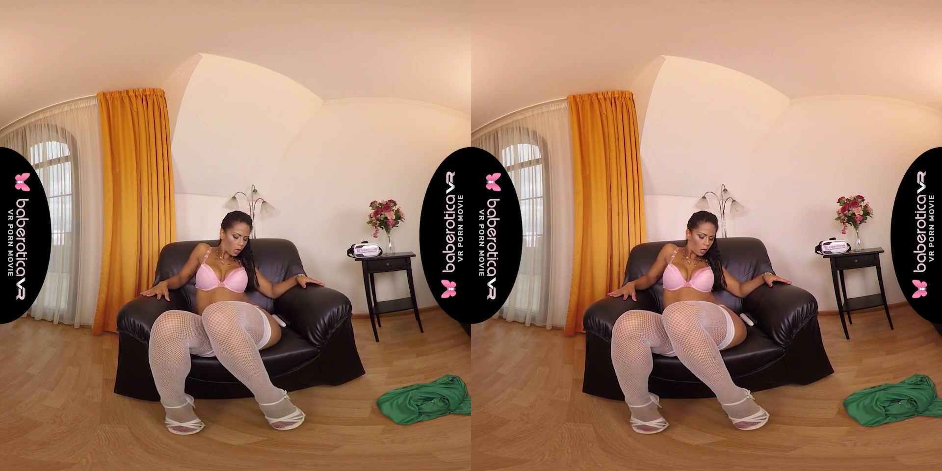 Isabela Chrystin is amazing and has a delicious hungry for sex pussy. - BaberoticaVR