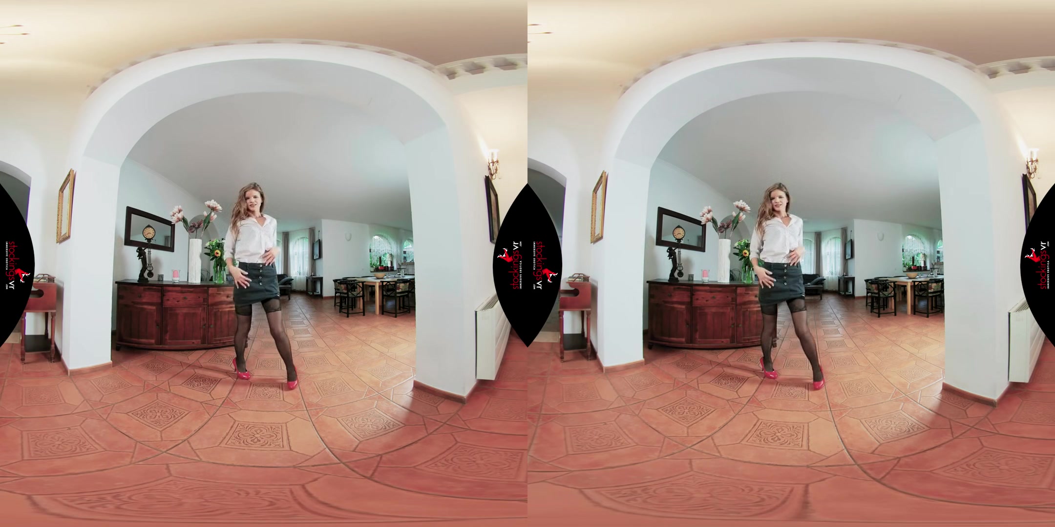 Exhibitionist! - Petite Pornstar Sarah Kay Solo Masturbation VR Video