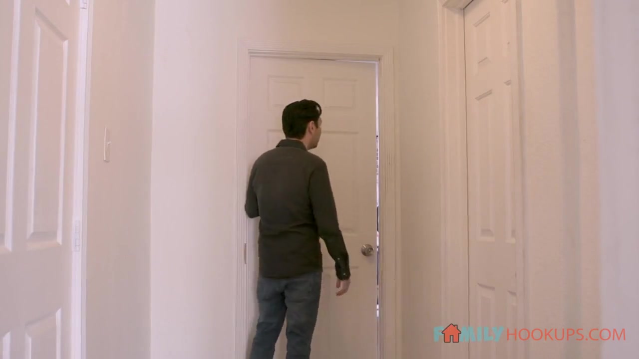 Hot Step daughter Fucks Her Stepdad For Her Cam Audience
