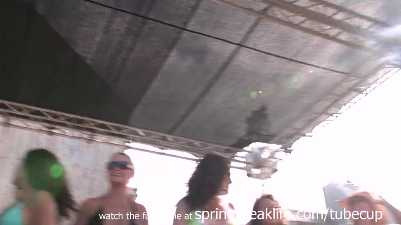 SpringBreakLife Video: Wild Bikini Dancers