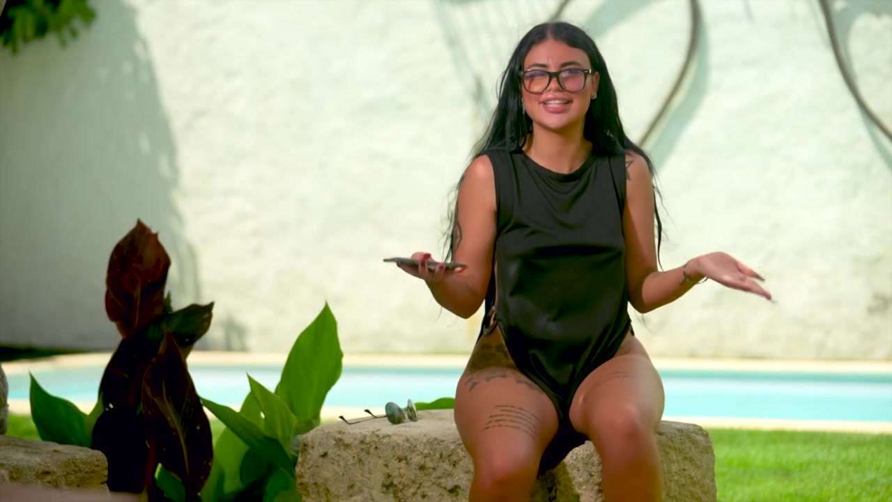 Pénélope Chic, 39 years old, physiotherapist in Béziers! - Jacquie et Michel TV