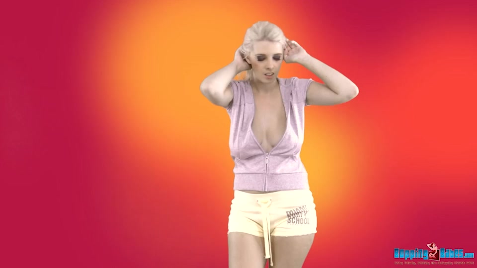 Holly M - Bouncy Dance - BoppingBabes