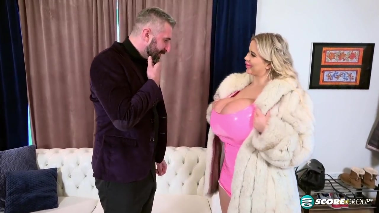 Stud Calls Uber-busty Jessy To Fuck