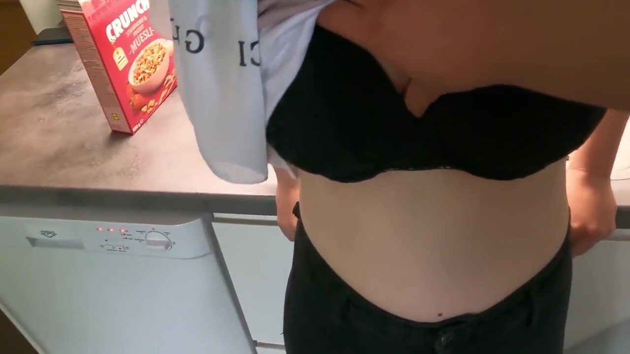 Turkish Stepsister Come To Visit 10 Min