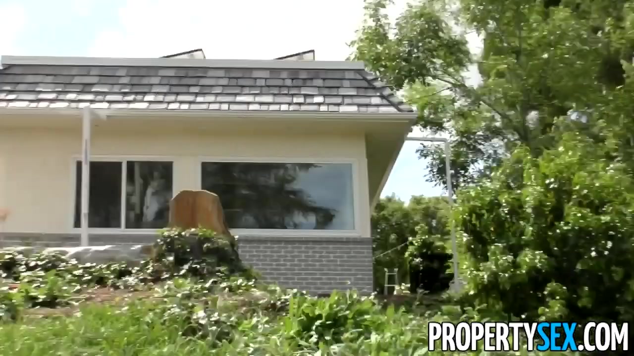 PropertySex Open House Turns Into Sex With Stunning Agent