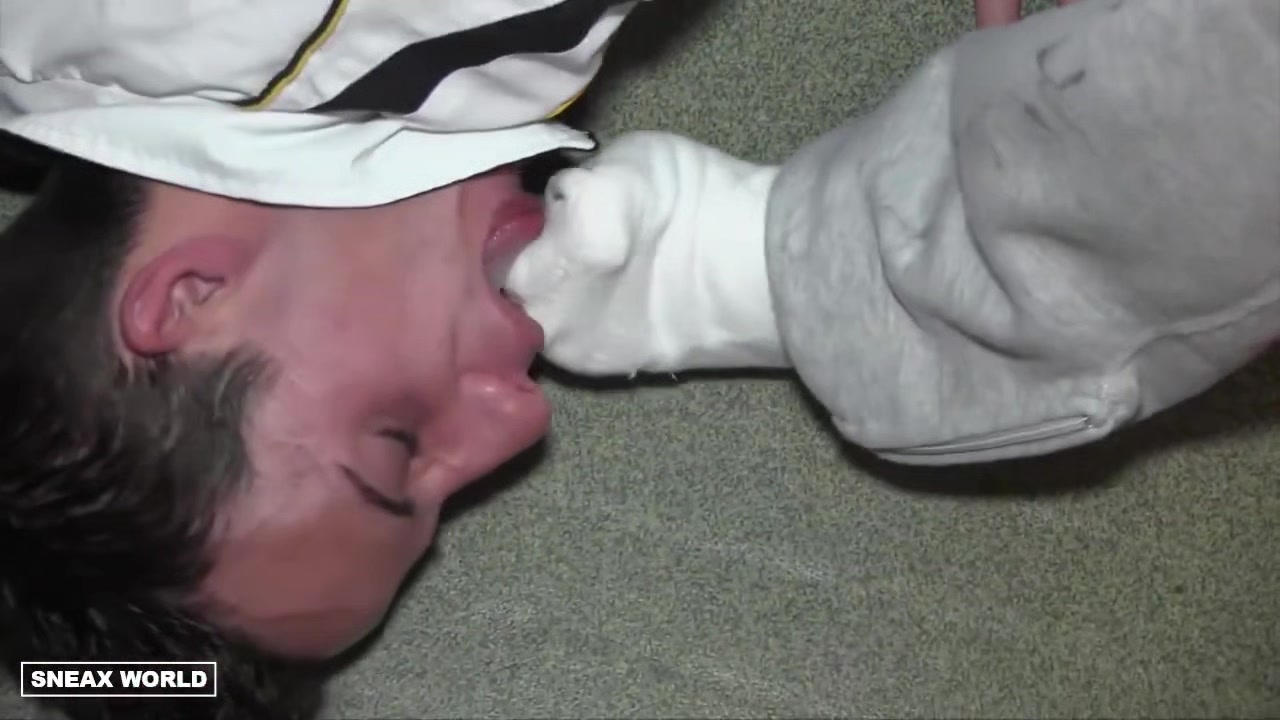Scally sneaker and cock sucking