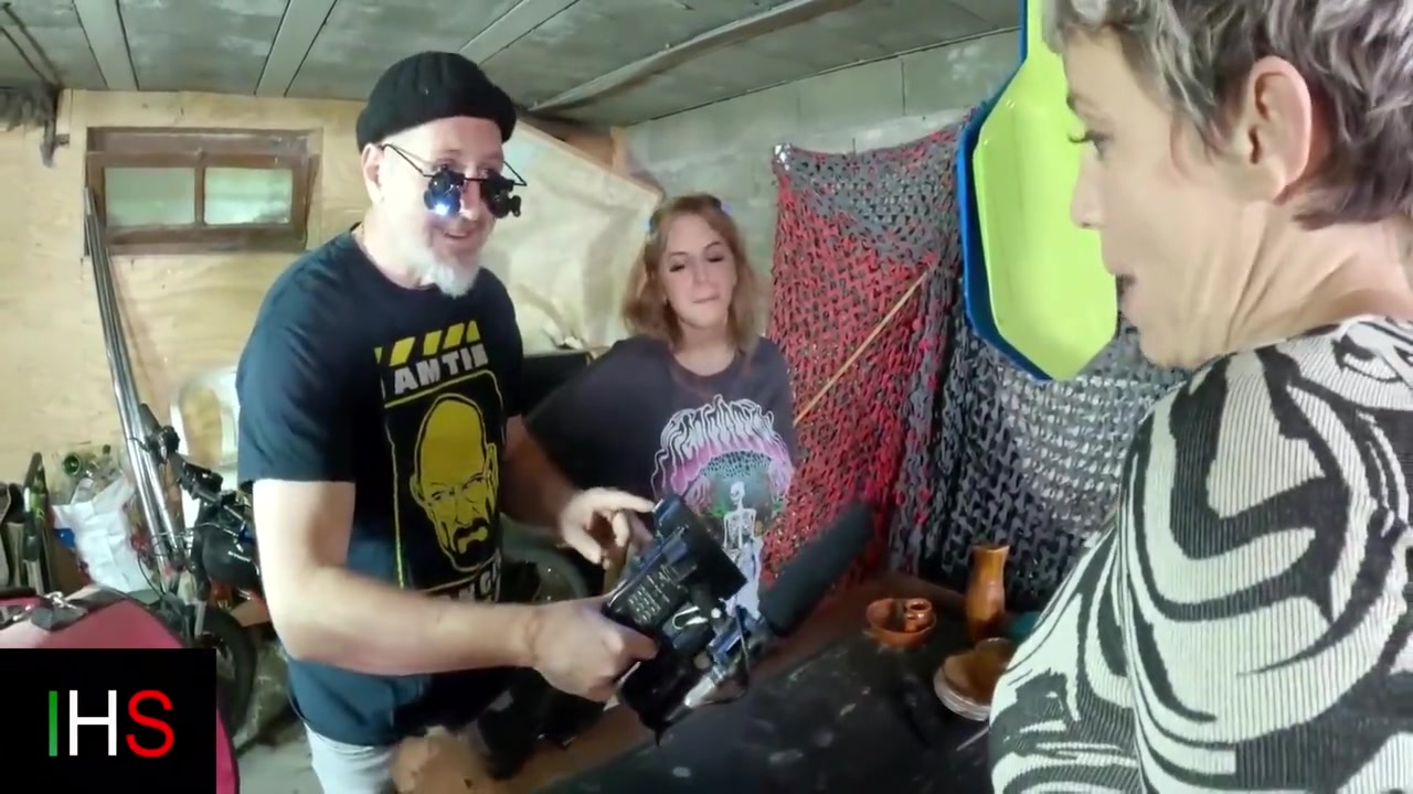 Threesome Sex With A Slutty Blonde Girl And A Slutty Milf 10 Min