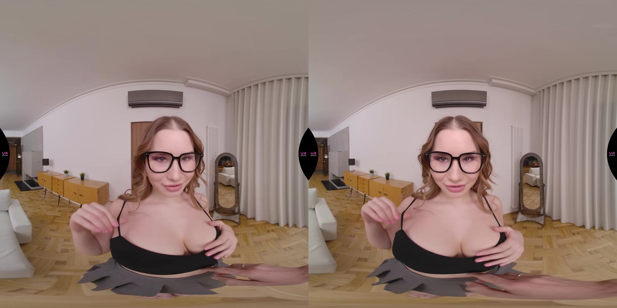 Busty With The Glasses - Vrsexperts