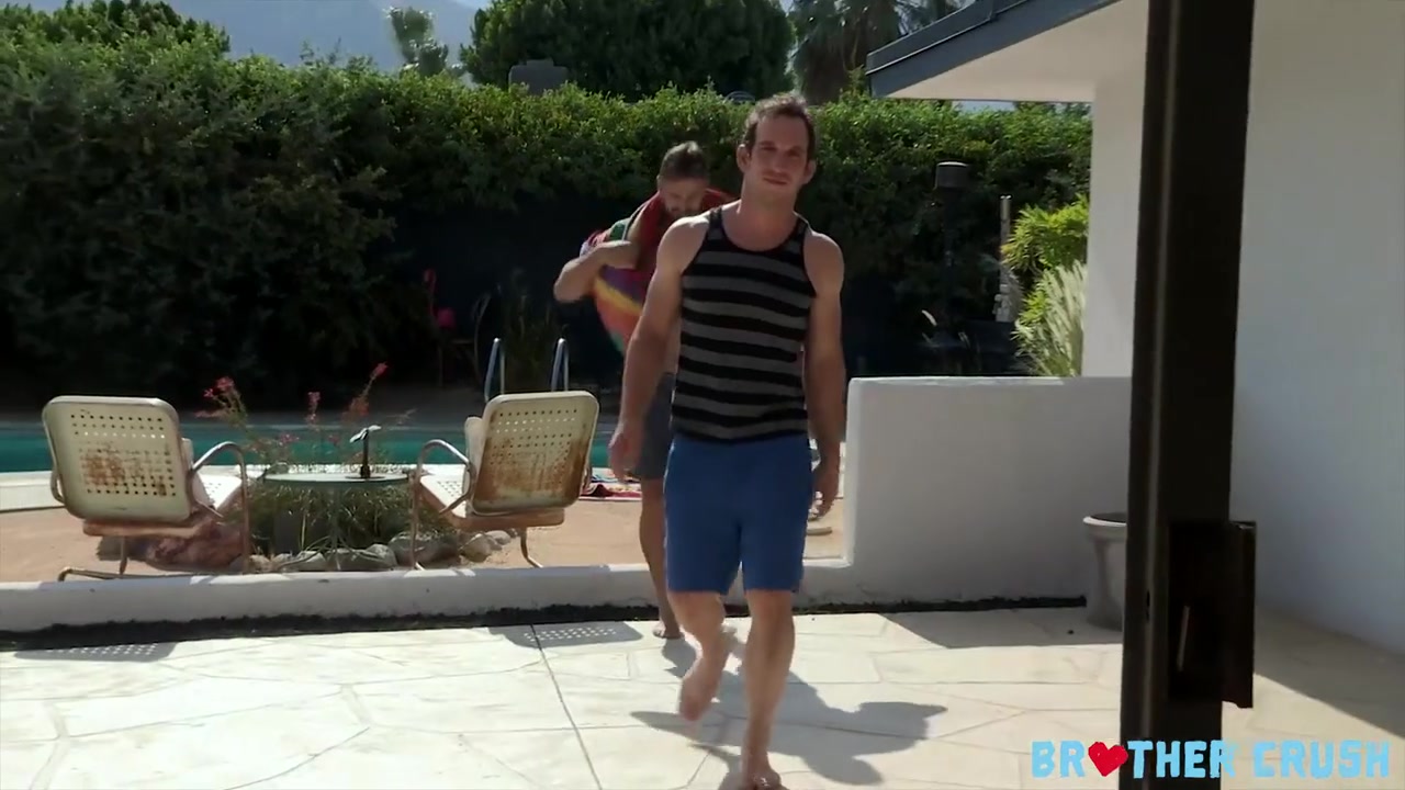 Stepbrother Crush: Stepbrothers Explore Their Forbidden Lust