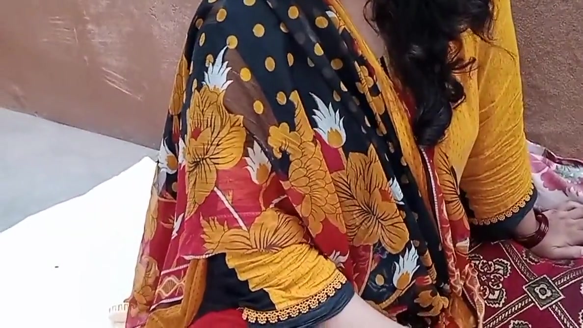 Desi Bhabhi Sa Kiya Five Question? With Hindi Audio