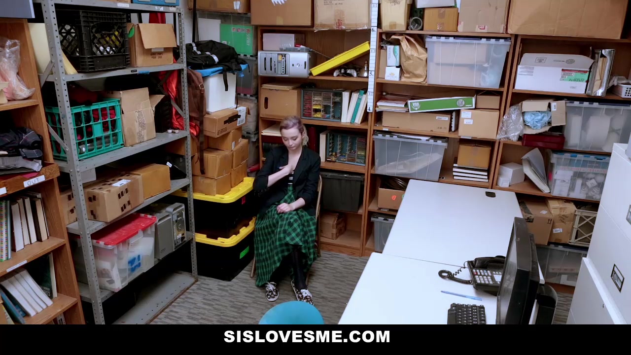 Lexi Lore in Case No. 3657874 - Shoplyfter