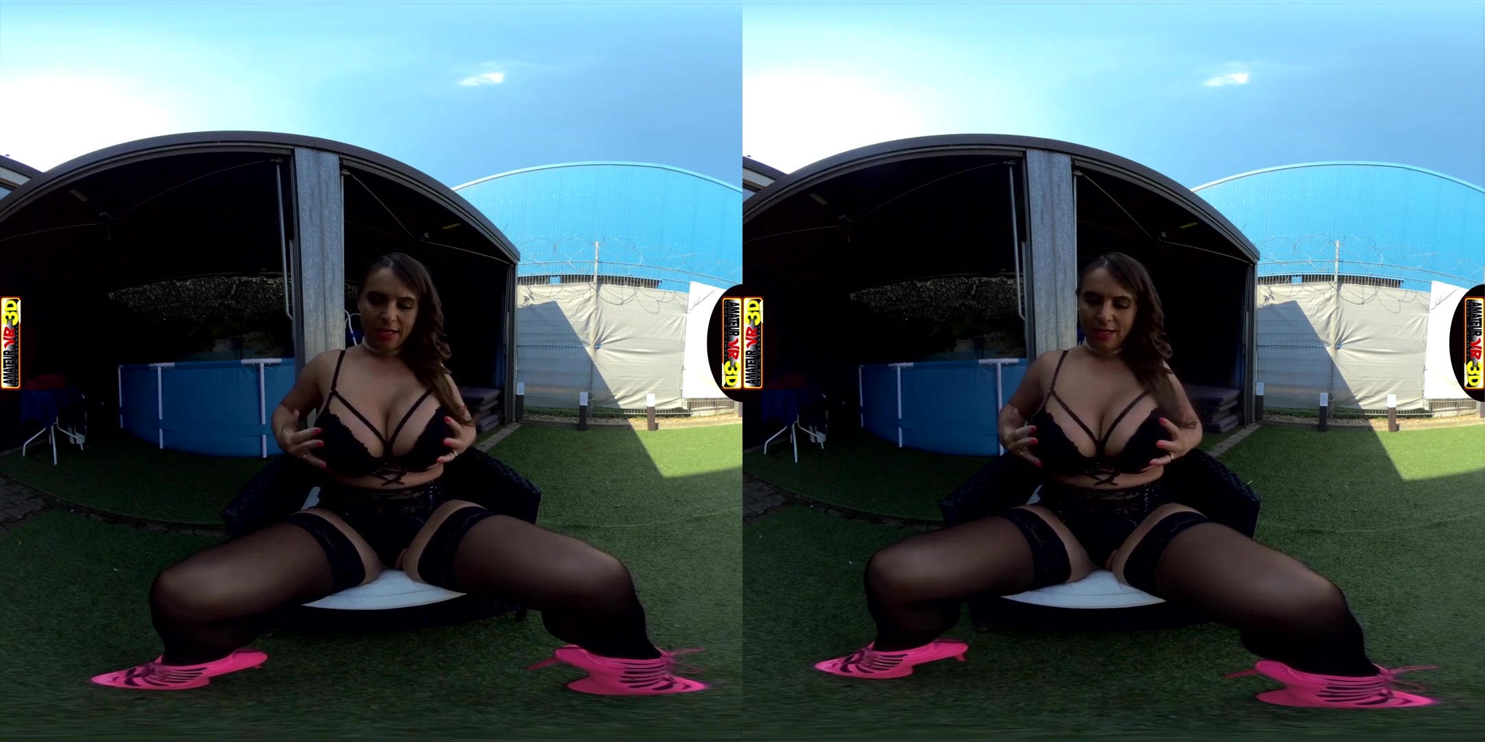 Sexy Susi in Sexy Susi - She Starts Squirting for You... - AmateurVR3D