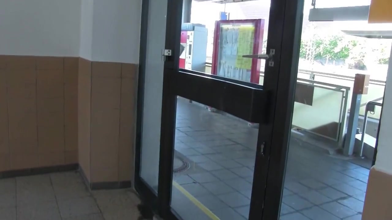 Popp Sylvie In Hard Fuck In A Train Station In Public