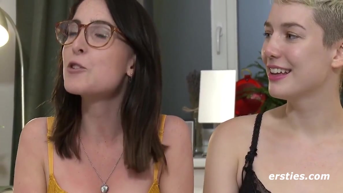 Lias Und Birgits Lustvolle Spiele Mit Analplug Und Analkugeln