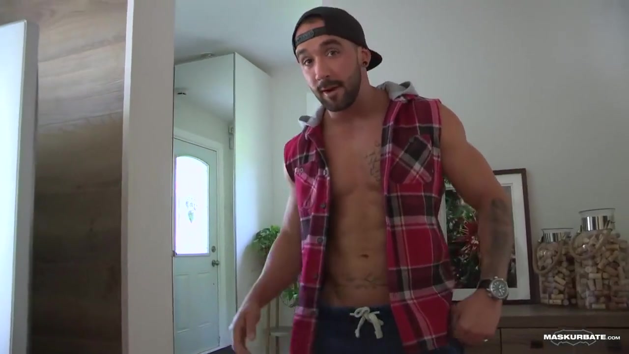 Zack Lemec In Raining Muscles And Lust In The Gym