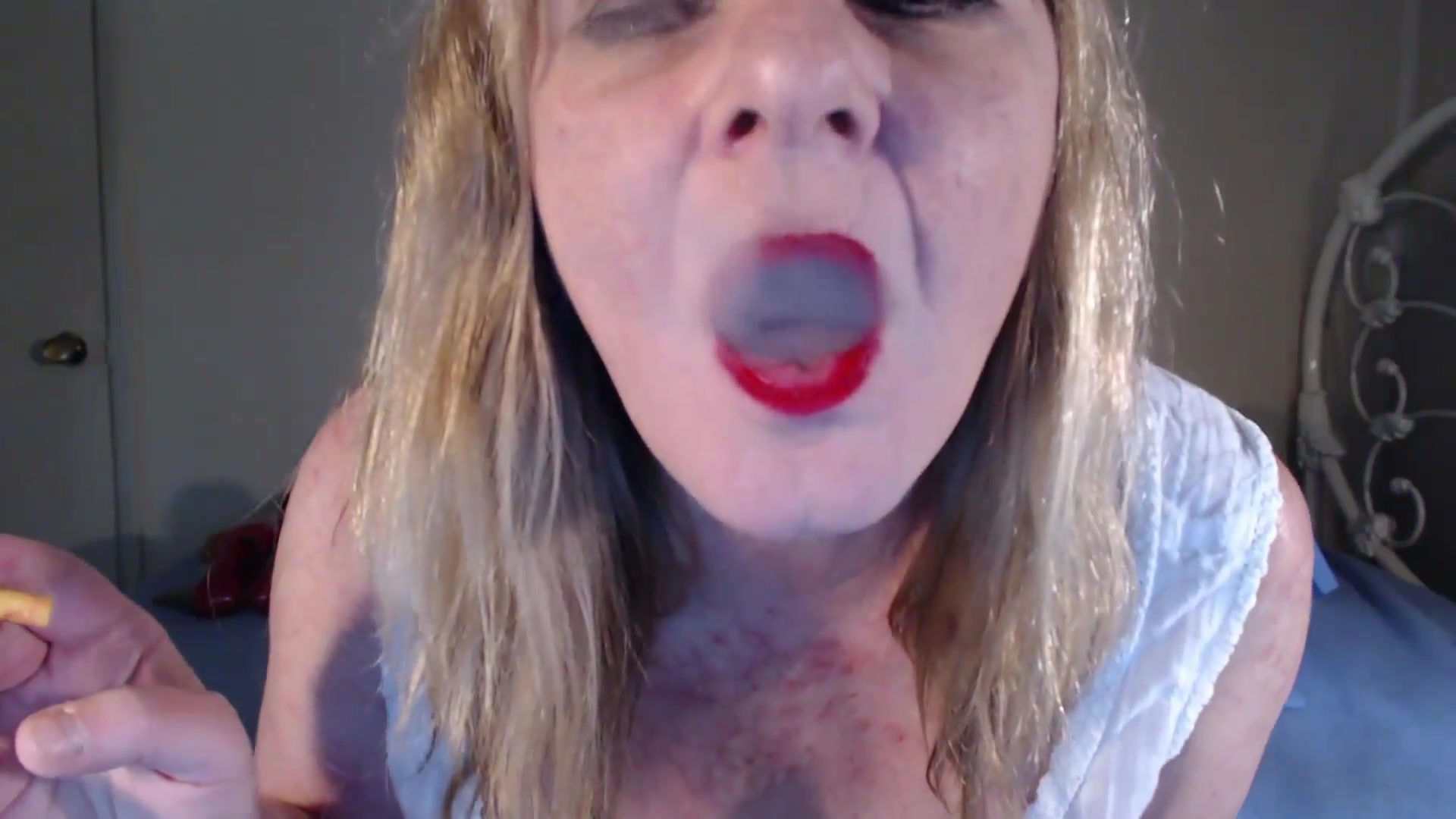 Smoke Fetish In My Panties - TacAmateurs